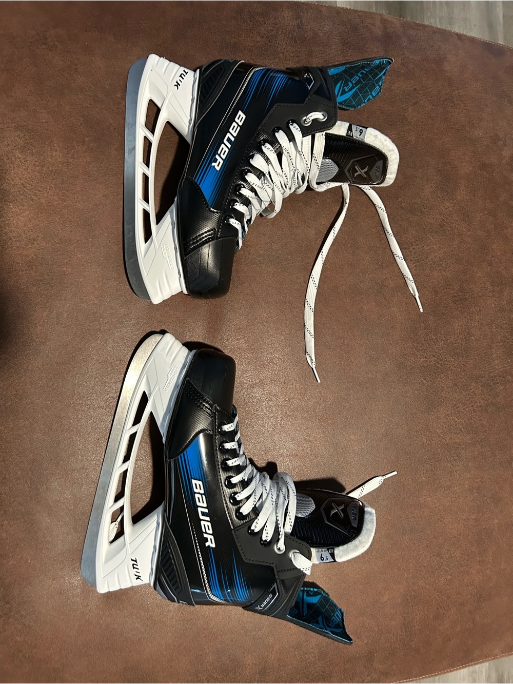Bauer X hockey skates size 6.5 wide (EE)